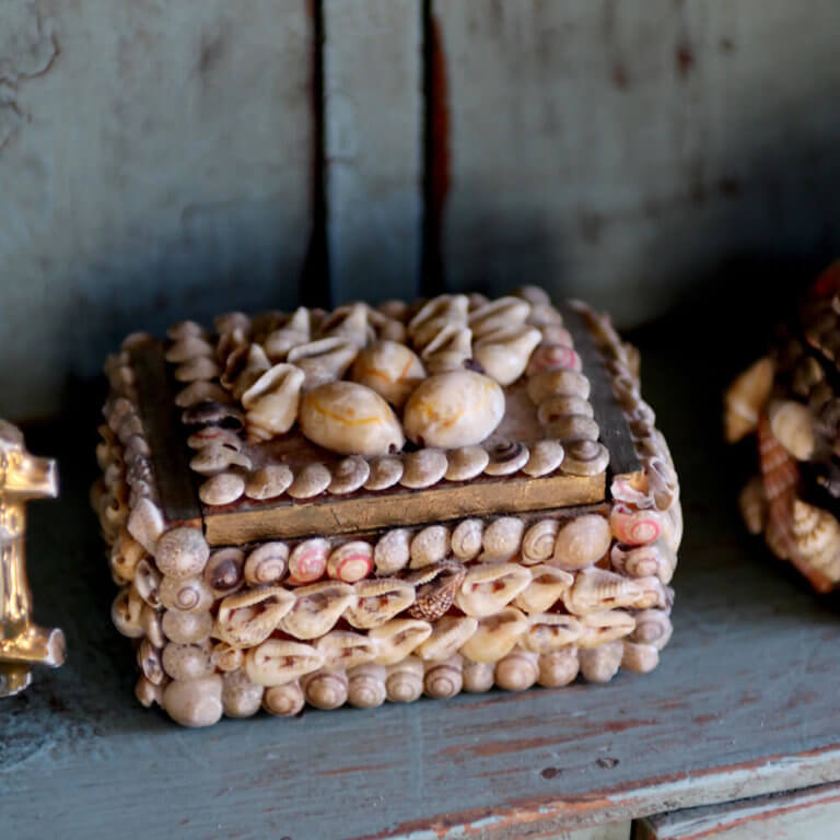 Wells Petite Shell Box - Nora Murphy Country House
