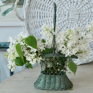 A Pretty Spring Basket