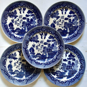 Vintage Japanese Blue Willow Transferware Luncheon Plates/Set of 4+1